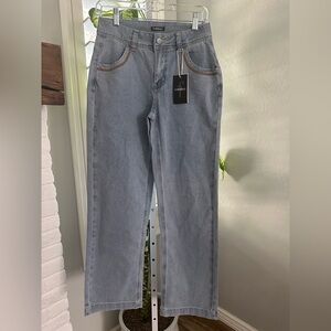 Flamingals Straight Leg Light Wash Mid Rise Flap Back pocket Jeans Size XS NWT